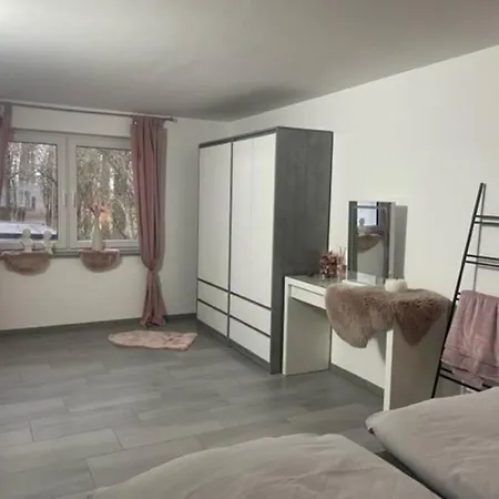 Appartamento Blick Auf Burg Bergerhausen *